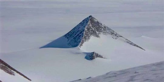 Penampakan Piramida di Antartika dan Sejarah Antartika