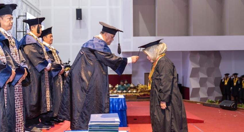 Perangkat Desa Bojonegoro Lulus Sarjana melalui RPL Desa di UNY