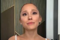 Ariana Grande Mengakui Pernah Menggunakan Filler dan Botox