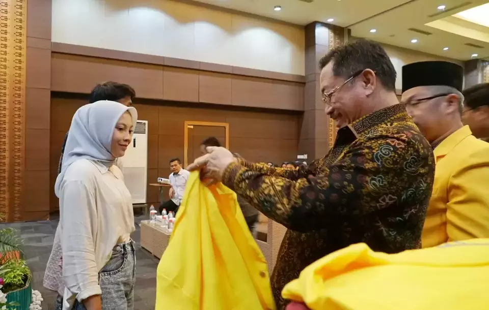 Pemprov Bengkulu Berikan Beasiswa Kepada 100 Perangkat Desa