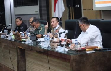 Pj Gubernur Sumsel Minta Anggaran Desa Dipakai Tangani Karhutla