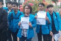 Aliansi Mahasiswa Gelar Aksi Unjuk Rasa di Gedung MK