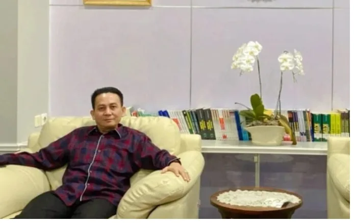 Waka II DPRD Lubuk Linggau Serahkan Nama Pj Walikota ke Kemendagri