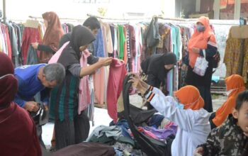 PKS Rejang Lebong Adakan Bazar pakaian murah, Ngatini : Bantu Masyarakat, Disaat Semua Harga Naik