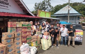 Kades Tabarenah Salurkan Bantuan untuk Korban Banjir Bandang Kabupaten Lebong