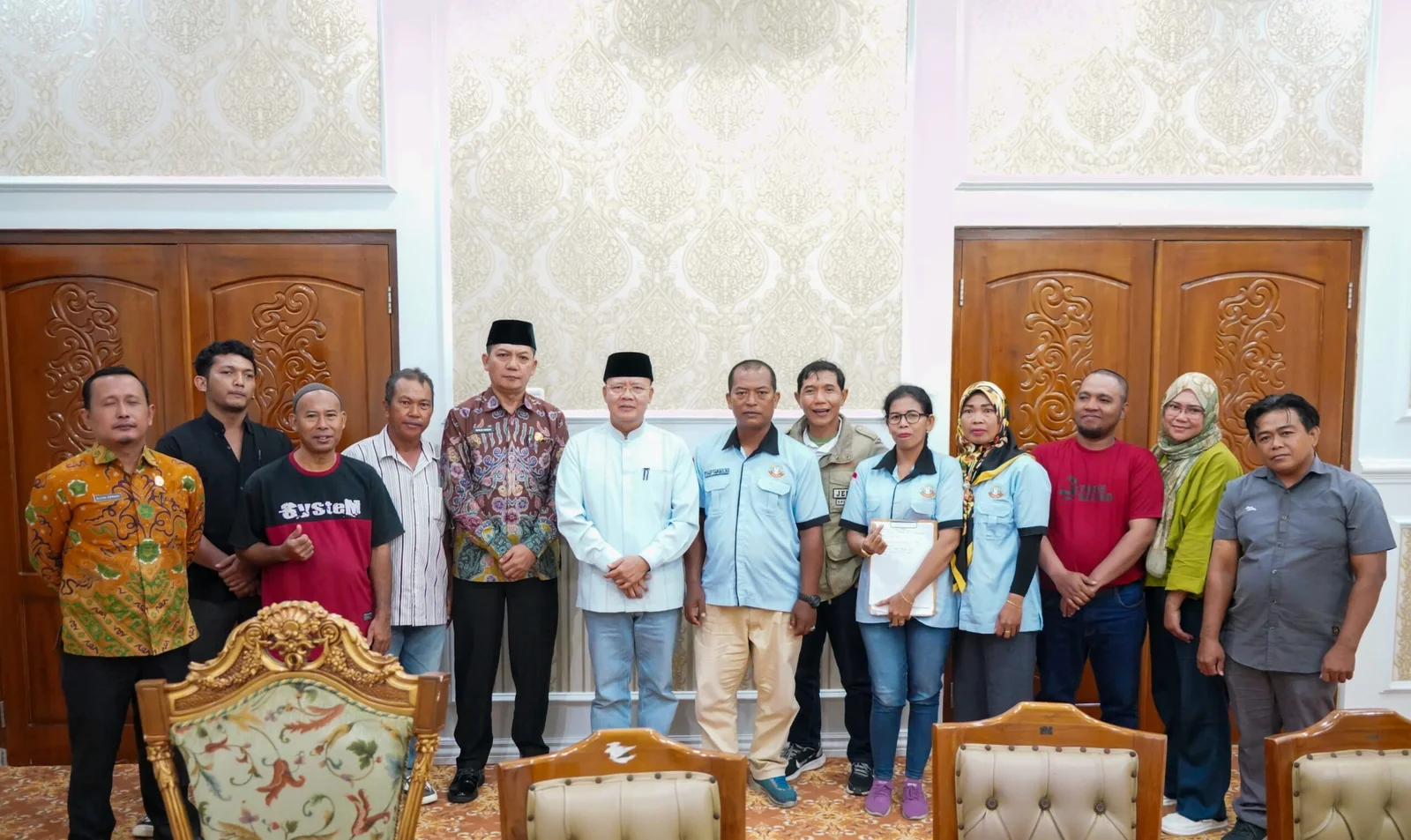 Gubernur Bengkulu Tangguhkan Setoran Parkir, Solusi Bagi Juru Parkir di Area Wisata Pantai Panjang