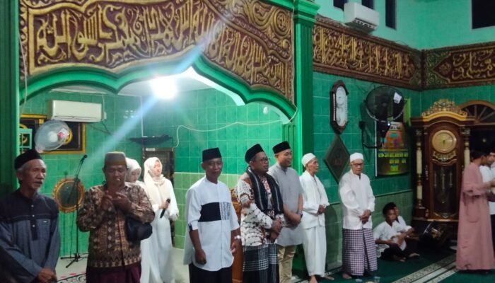 Yoppy Karim Hadiri Peringatan Maulid Nabi di Masjid Jami’ Al Falah, Mohon Doa untuk Pencalonannya