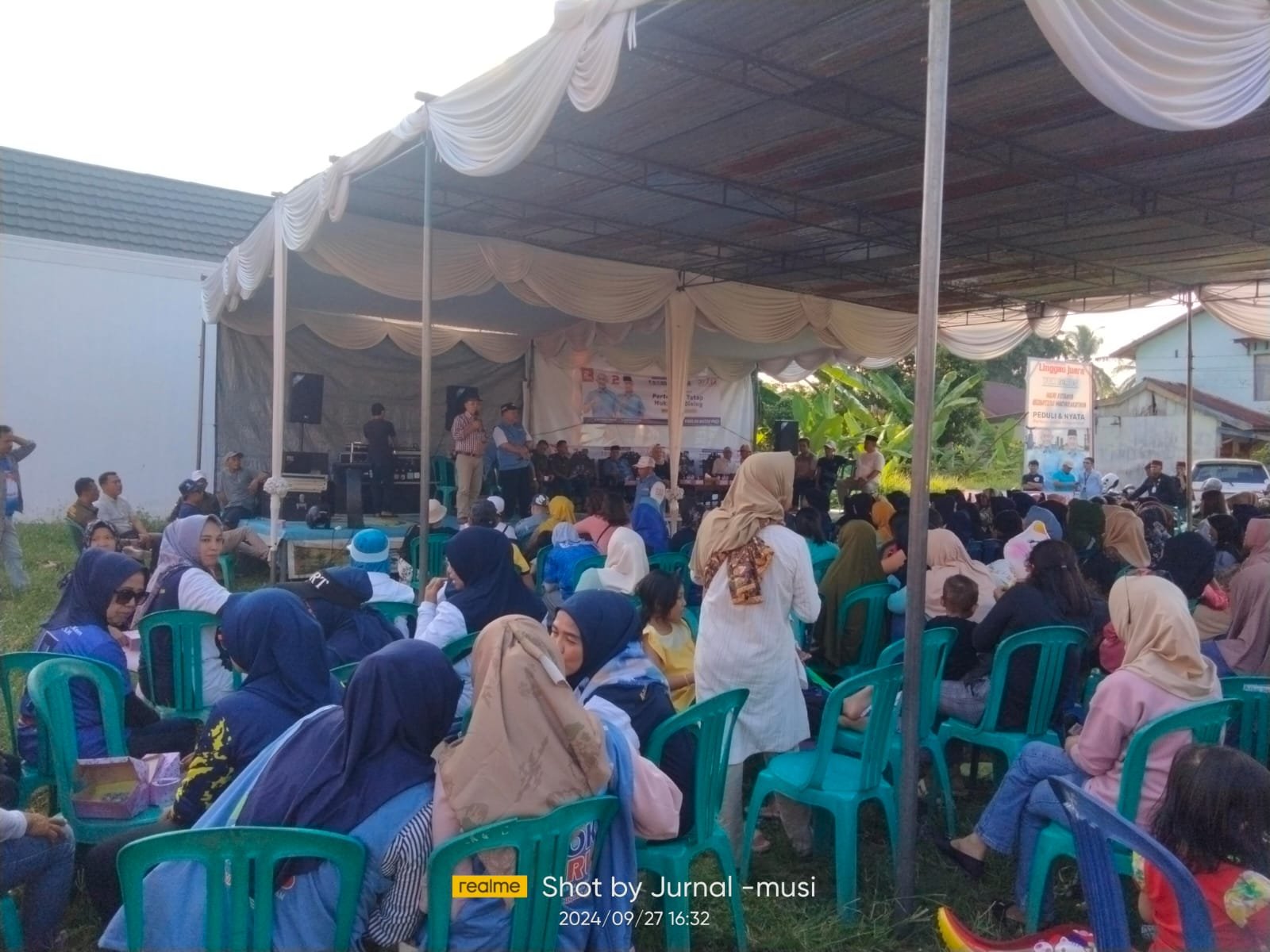 Antusiasme Warga Sambut H. Rustam Effendi dalam Kampanye Tatap Muka di Lubuklinggau