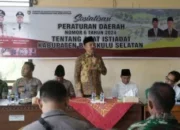 Bengkulu Selatan Sosialisasikan Perda Adat Istiadat, Sisardi Serahkan Buku Pedoman ke Kecamatan