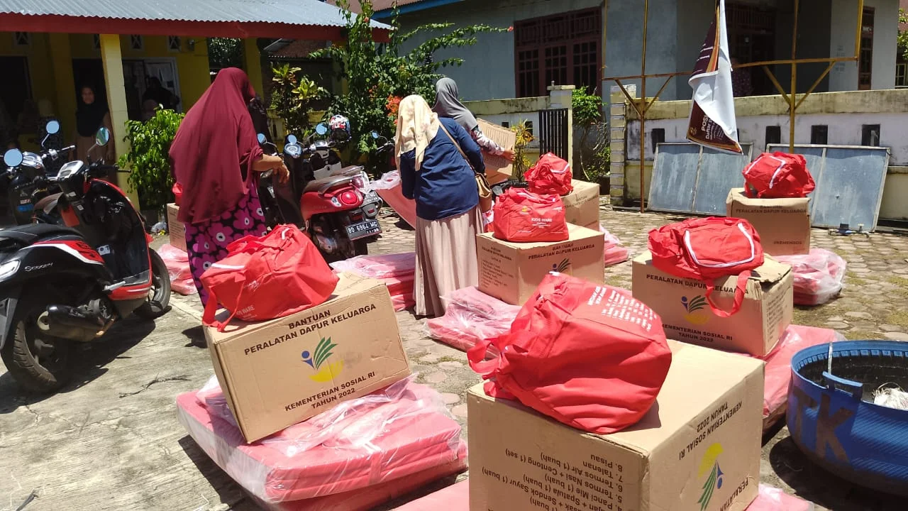 Kemensos Salurkan Bantuan Senilai Rp150 Juta untuk Korban Banjir di Bengkulu Selatan