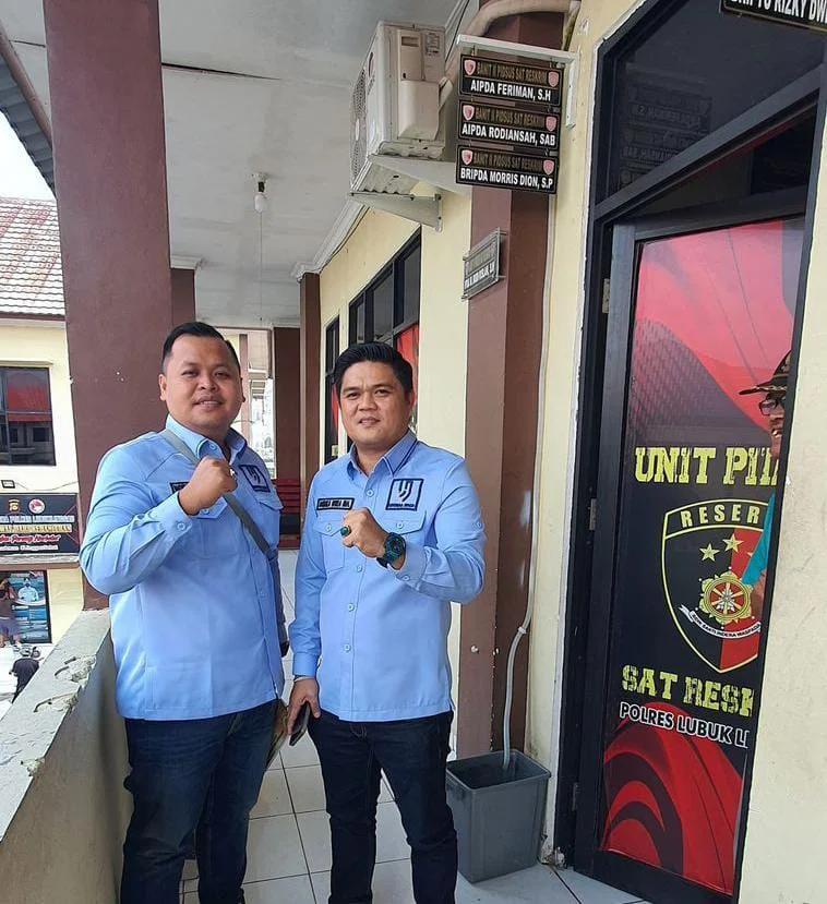 Dugaan Pengrusakan Baliho, Tim Hukum H. Rachmat Hidayat dan H. Rustam Effendi Ambil Tindakan