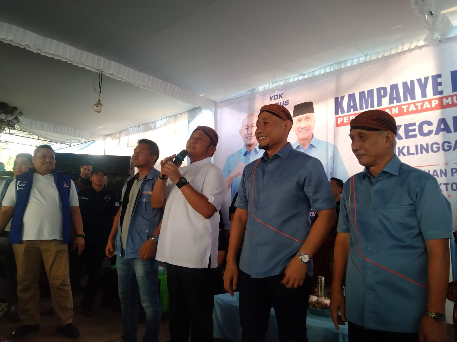 Antusias Warga Ponorogo Sambut Calon Gubernur dan Walikota, Tarian Reog Meriahkan Acara