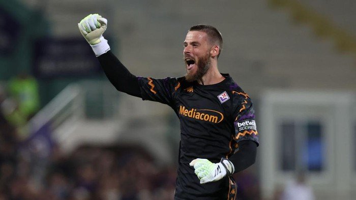 David de Gea Perlihatkan Kualitas Tembus Dua Penalti, Fiorentina Kalahkan AC Milan 2-1