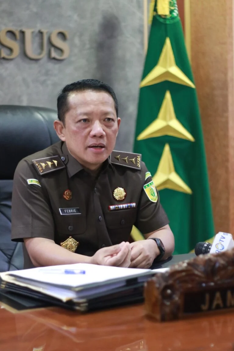 Kejaksaan Agung Periksa Dua Saksi Kasus Korupsi Suap Ronald Tannur