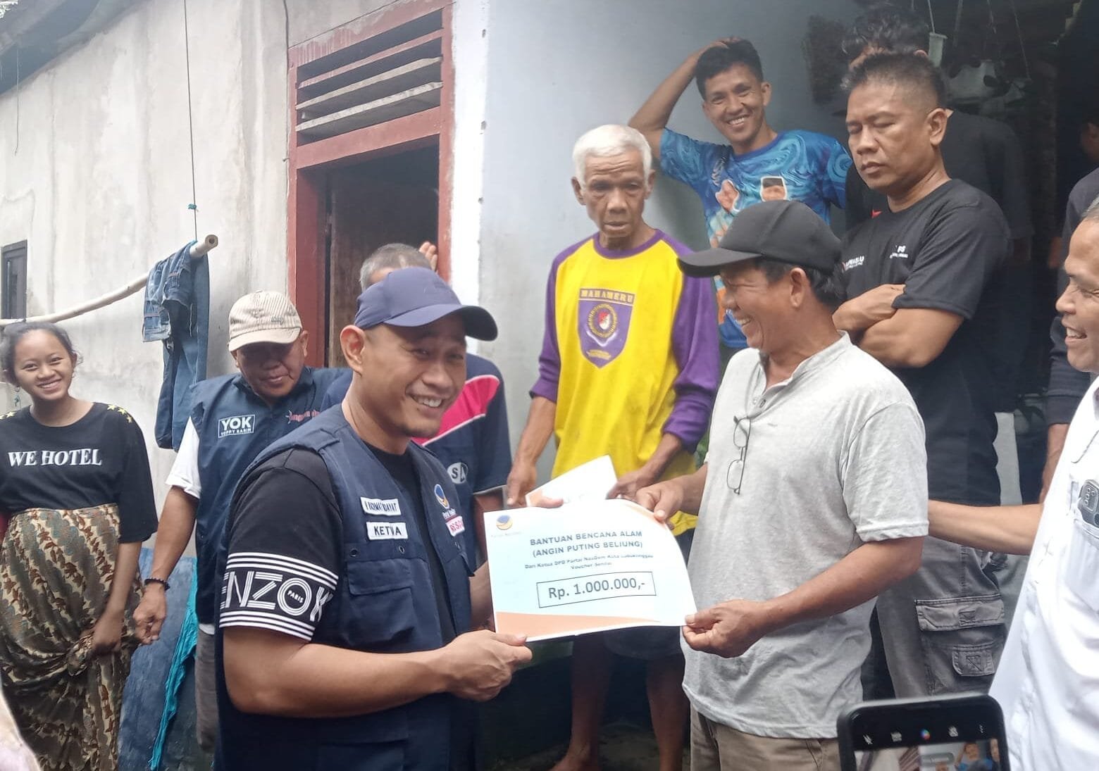 Yoppy Karim Sambangi Korban Banjir, Untung: Kami Tidak Salah Memilih Pemimpin