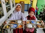 Program Makan Bergizi Gratis di Kota Bengkulu Ditunda ke 17 Februari 2025 Program Makan Bergizi Gratis di Kota Bengkulu Ditunda ke 17 Februari 2025