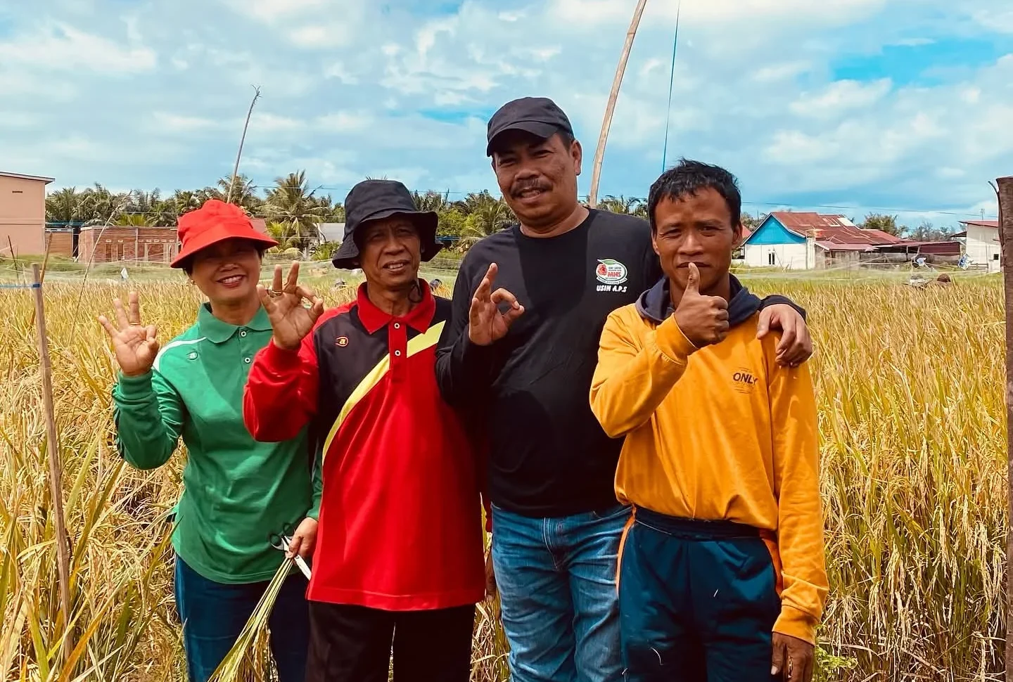 DPRD Bengkulu Dukung Petani Organik, Usin Sembiring Turun ke Sawah