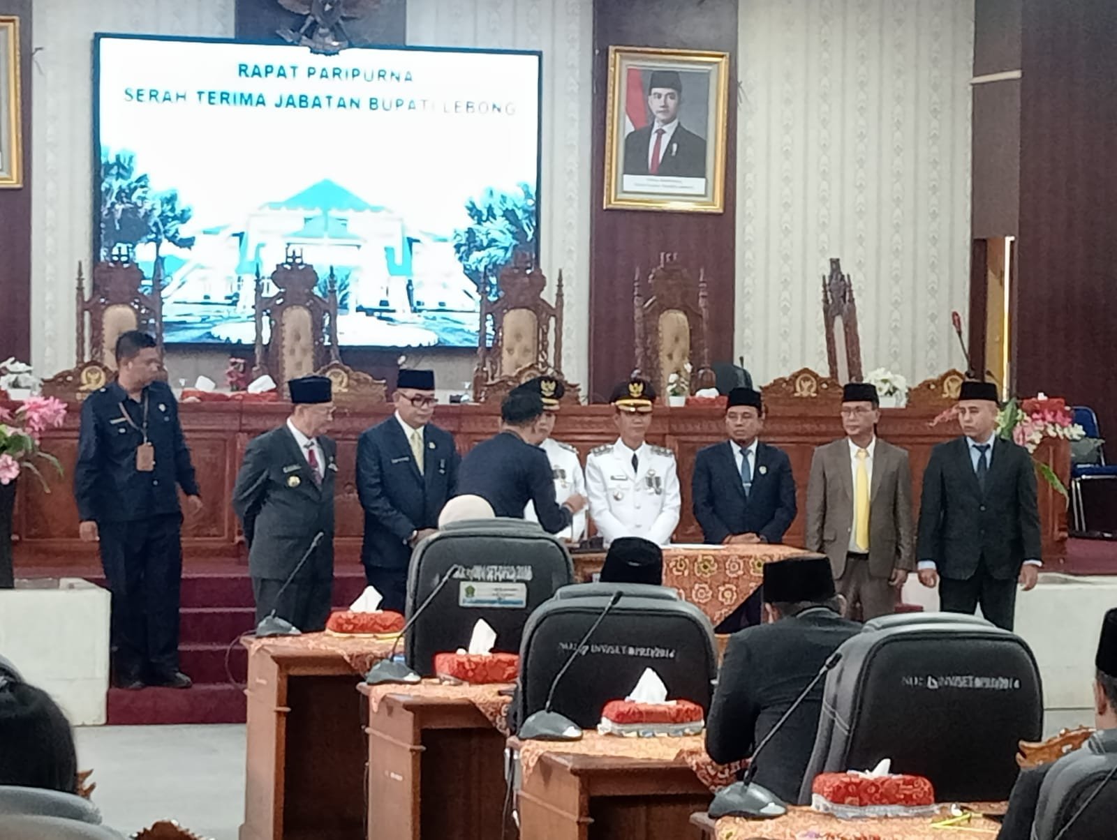 Carles Ronsen Pimpin Paripurna, Bupati Lebong Tegas: Jual Nama Bupati, Siapapun Akan Ditindak