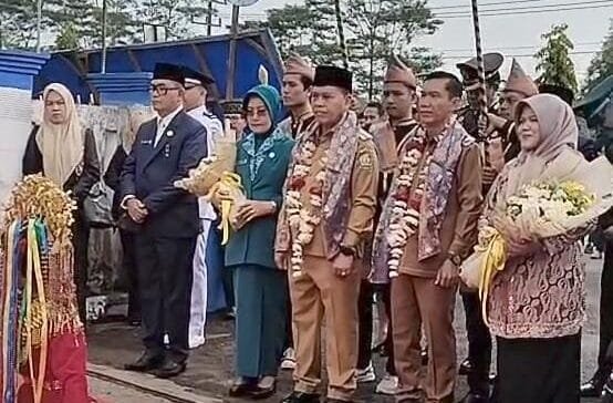 Perdana Ngantor, Bupati Azhari Minta 47 Pjs Kades di Lebong Segera Sertijab