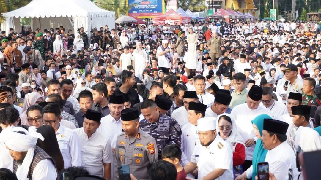 Willie Salim Masak Bareng Gubernur dan 100 Ribu Nampan Makan Akbar, Siapa Sangka Ada Umroh Gratis?