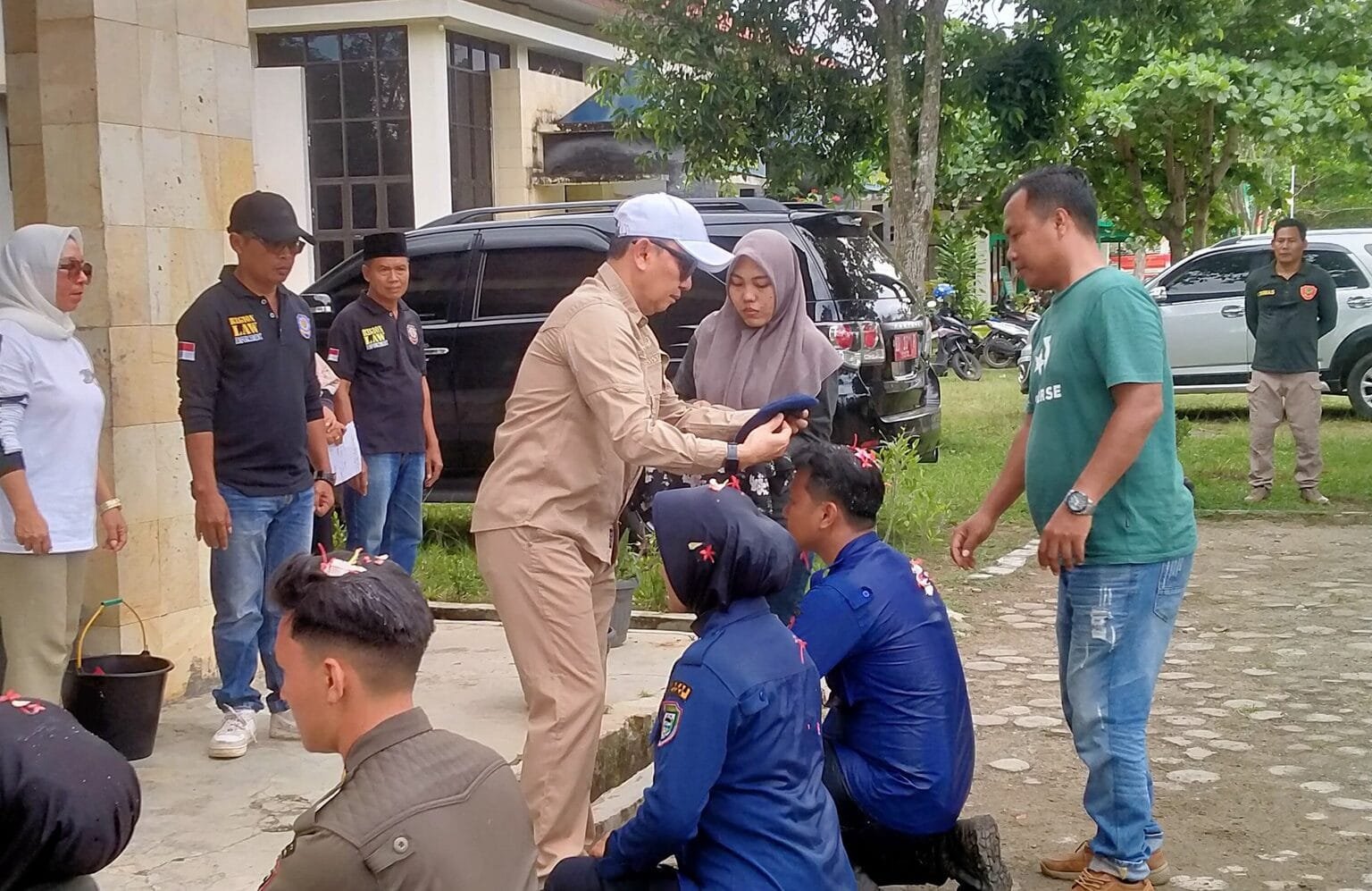 Simbol Kehormatan di Kepala, Penutupan Diksar Satpol PP dan Damkar Seluma Disertai Pemasangan Baret