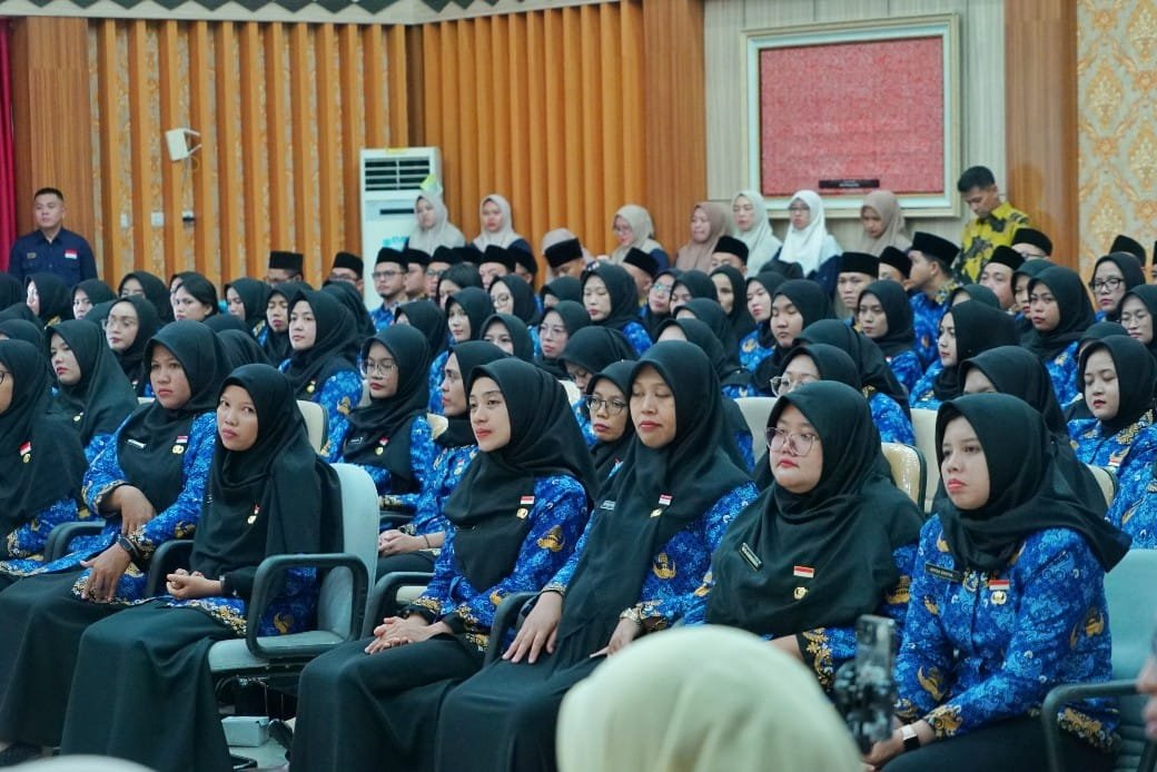 Gubernur Helmi Hasan Serahkan SK kepada 165 CPNS Pemprov Bengkulu, Titip Integritas dan Semangat Bantu Rakyat