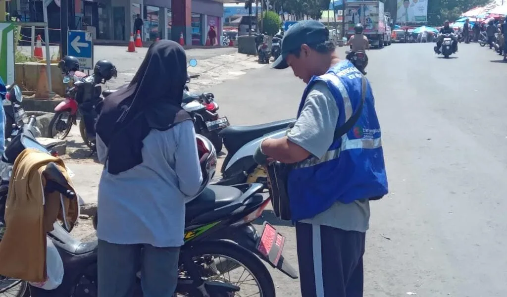Walikota Bengkulu Tegaskan Jukir Tidak Boleh Minta Uang Parkir Lebih dari Tarif Standar Selama Festival Tabut