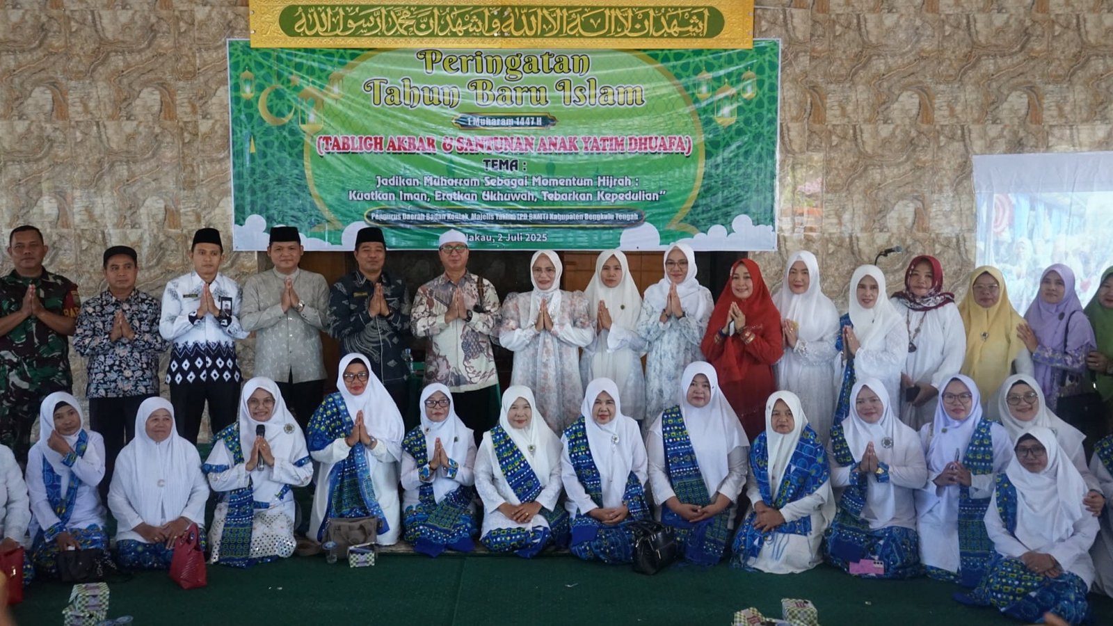 Pemkab Bengkulu Tengah Hadiri Tabligh Akbar 1 Muharram, BKMT Beri Santunan kepada Anak Yatim