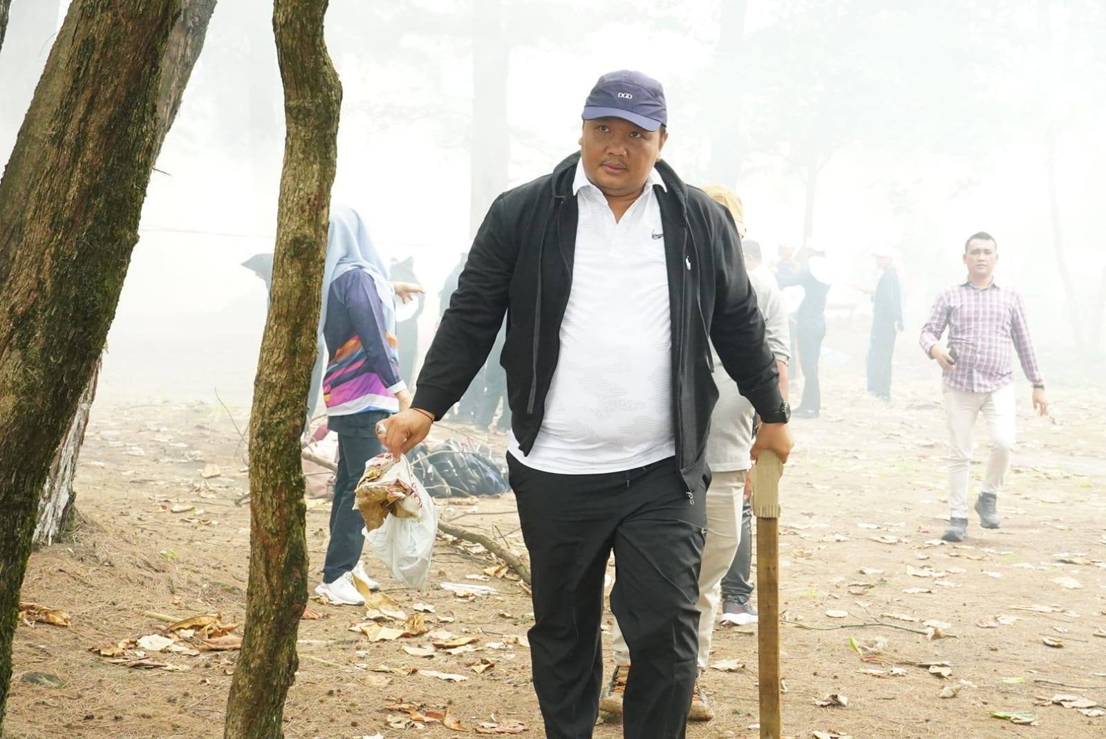 Pemerintah Kota Bengkulu dan Poltekkes Kemenkes Bersihkan Pantai Panjang, Tingkatkan Daya Tarik Wisata