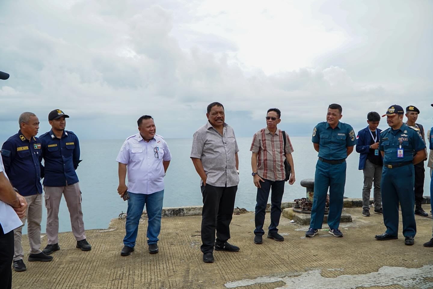 Wakil Gubernur Mian Janji Perbaiki Jalan Masuk Pelabuhan Malakoni pada 2026