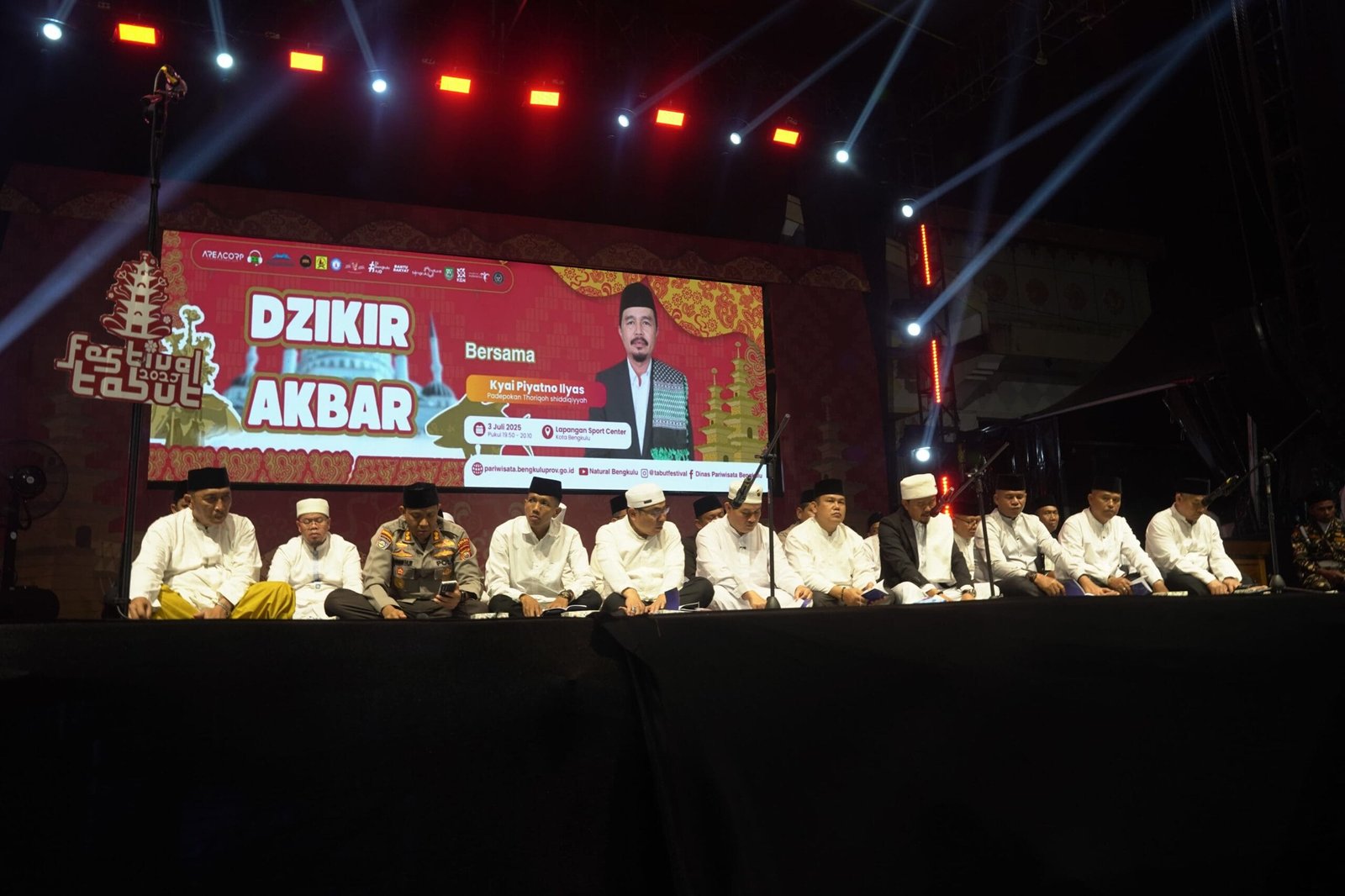 Zikir Akbar Semarakkan Festival Tabut 2025, Ribuan Warga Penuhi Sport Center Bengkulu