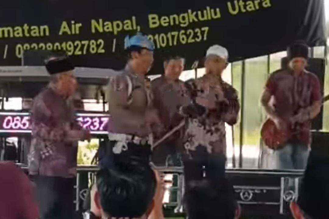 Ini Penyebab Meninggalnya Pria Peci Putih Saat Bernyanyi di Acara Pernikahan Bengkulu Utara