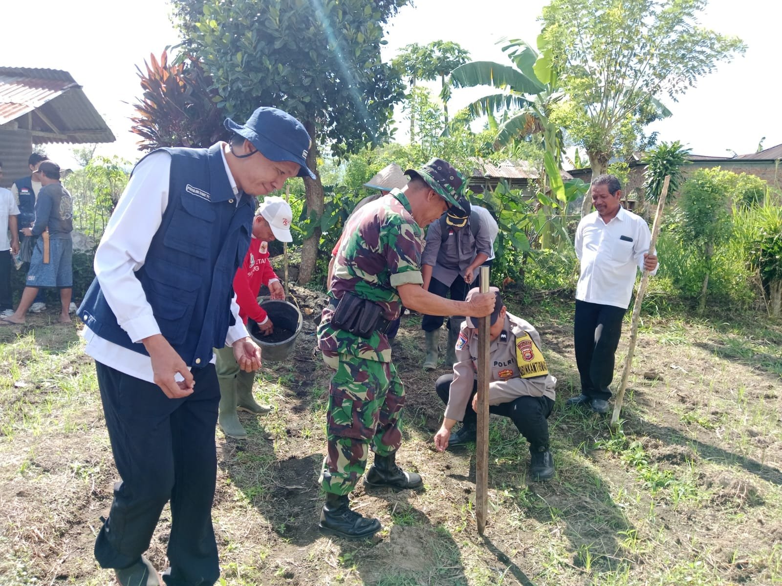 Pemdes Bumi Sari Tanam Jagung Sebagai Dukungan Program Ketahanan Pangan Presiden RI