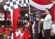 Bupati Arie Septia Adinata Lepas Pawai Pembangunan HUT RI ke-80 di Bengkulu Utara