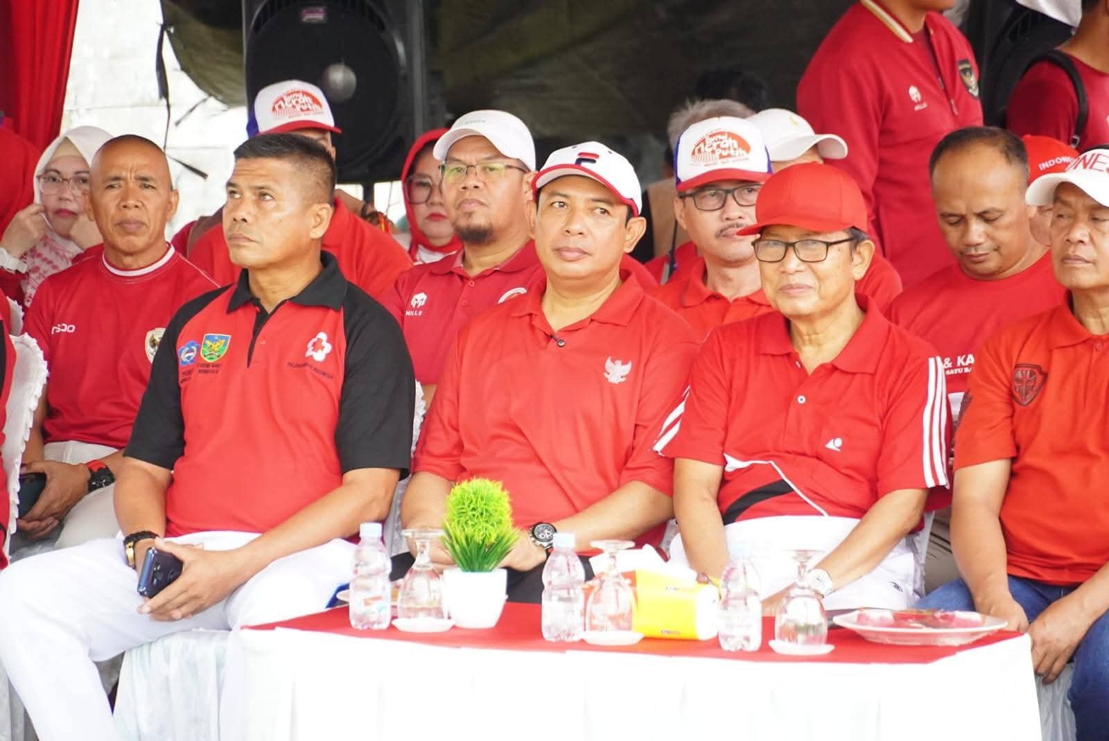 Wali Kota Bengkulu Hadiri Kirab dan Pembagian Bendera Merah Putih