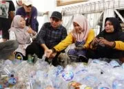 Bank Sampah, Solusi Cerdas Atasi Sampah, Lingkungan, dan Ekonomi Warga Bank Sampah, Solusi Cerdas Atasi Sampah, Lingkungan, dan Ekonomi Warga