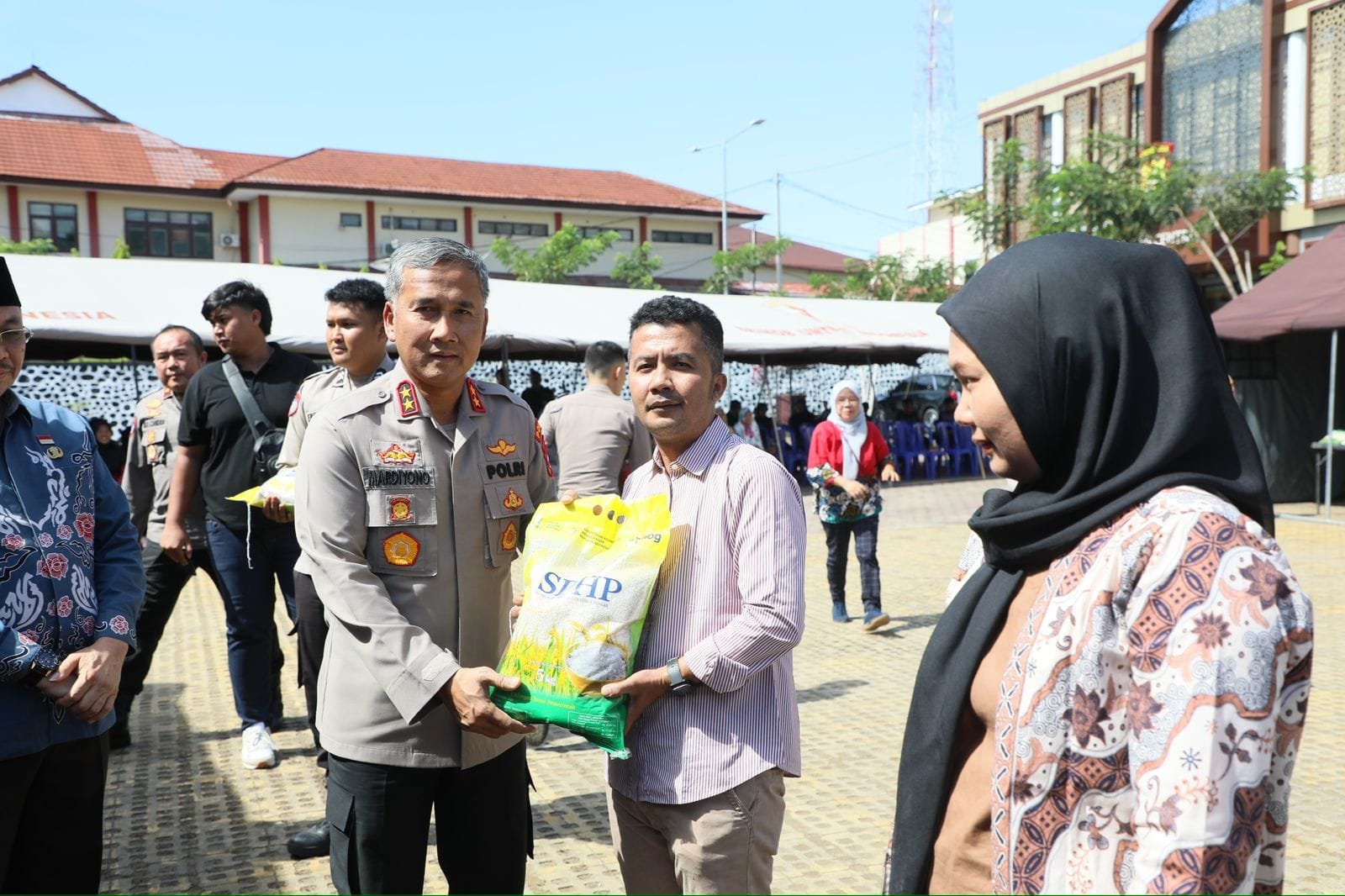Polda Bengkulu Tembus 22,2 Ton Beras di Hari Pertama Gerakan Pangan Murah, Sasar 15 Titik Sekaligus
