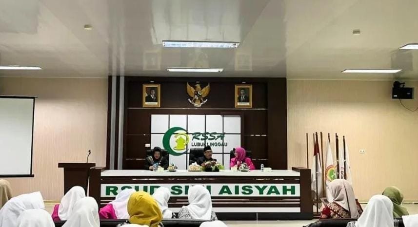 Staf Ahli III Wakili Wali Kota Lubuk Linggau di Sosialisasi Ikatan Bidan Indonesia