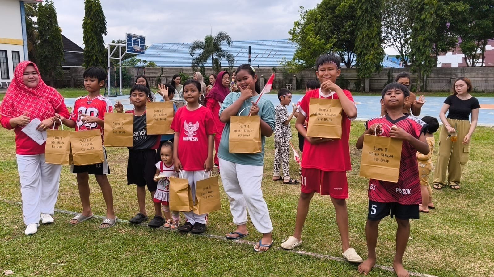 Warga RT 02 Jalan Gedang Meriahkan HUT RI ke-80 dengan Lomba Rakyat Penuh Semangat