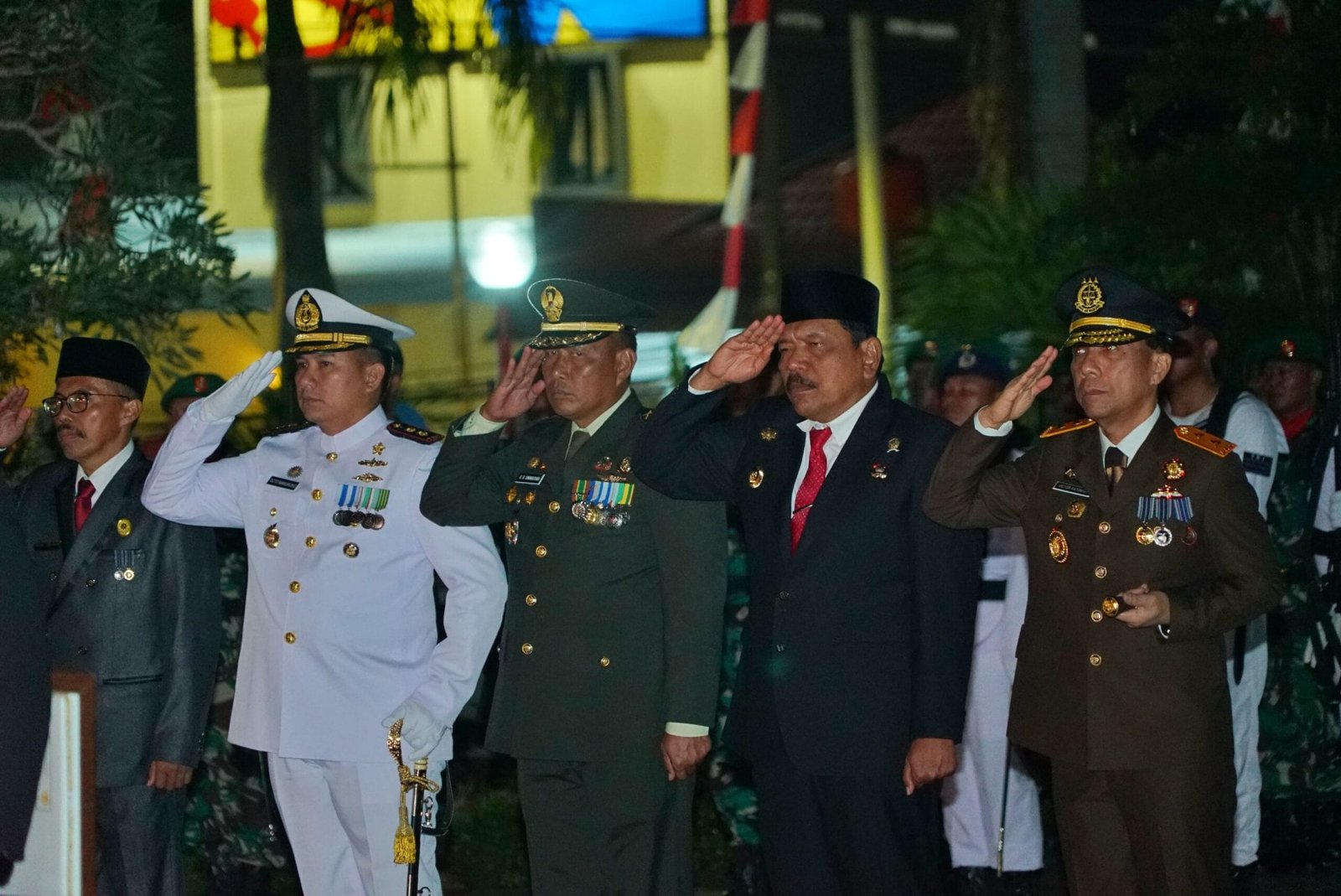 Malam Renungan Suci, Wagub Mian Ajak Generasi Muda Isi Kemerdekaan dengan Karya