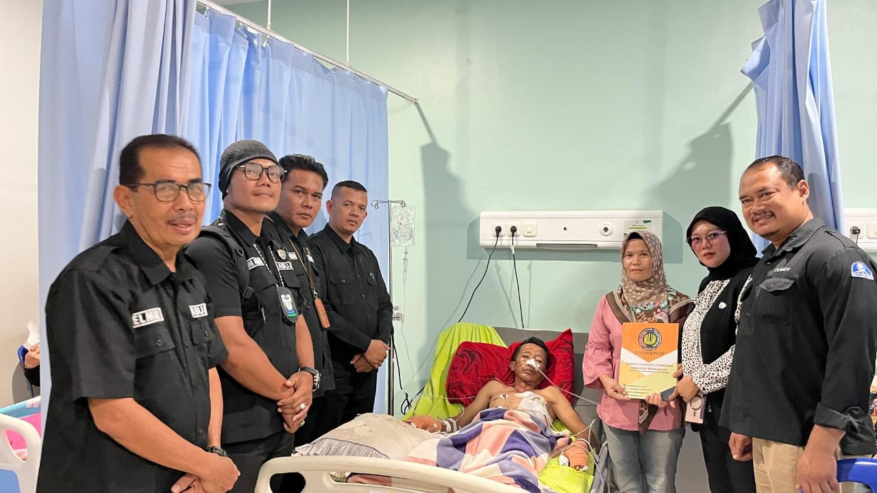 BPD Abujapi Bengkulu Besuk Satpam Korban Begal, Soroti Sistem Pengamanan DPRD