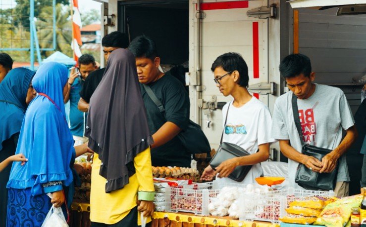 Gerakan Pangan Murah Serentak, Warga Sambut Antusias di Muara Bangkahulu