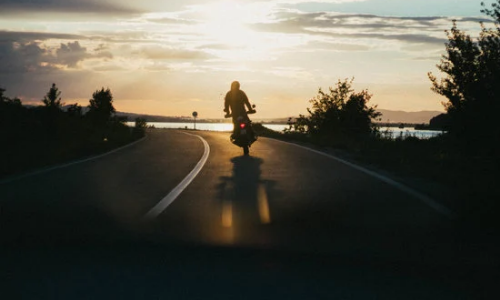 Pulang Malam? Begini Cara Aman Terhindar dari Begal