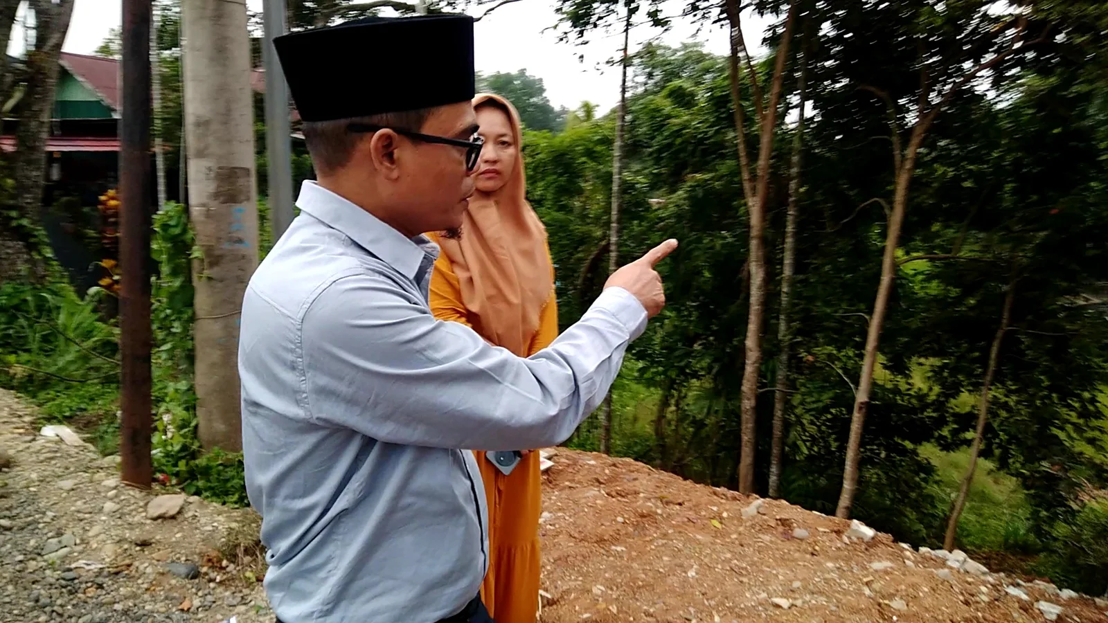 Warga Protes Proyek Gorong-Gorong di Jalan WR Supratman, Aliran Pembuangan Air Arahkan ke Rumah Penduduk