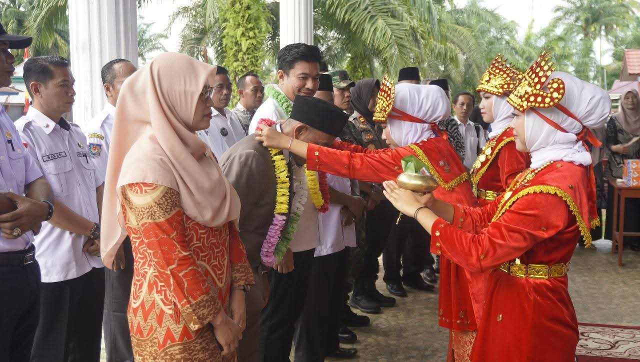 HUT ke-42 Desa Arga Mulya, Bupati Arie Dorong Sinergi Wujudkan Bengkulu Utara Maju