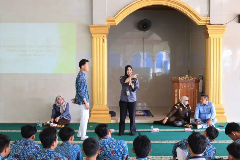 Kejati Bengkulu Bekali Pelajar SMAN 6 dengan Edukasi Hukum, Waspadai Judi Online hingga Konten Asusila