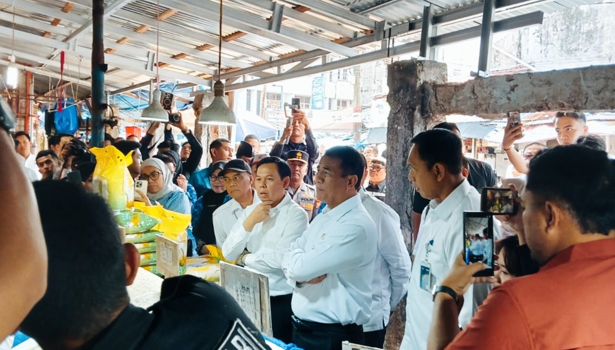 Ketua DPD RI Dampingi Menteri Pertanian Tinjau Operasi Pasar dan Bahas Hilirisasi Perkebunan di Bengkulu