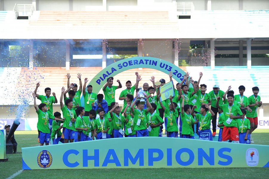 Persib Bandung U-13 Juara Piala Soeratin Nasional, Davin Dwi Ardian Jadi Pemain Terbaik