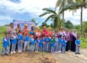 Dua TK di Bengkulu Tengah Dapat RKB Baru, Bunda PAUD Dharmarini Rachmat Letakkan Batu Pertama