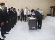 Wabup Gustianto Lantik PAW BPD, Tekankan Sinergi dan Pencegahan Stunting di Desa